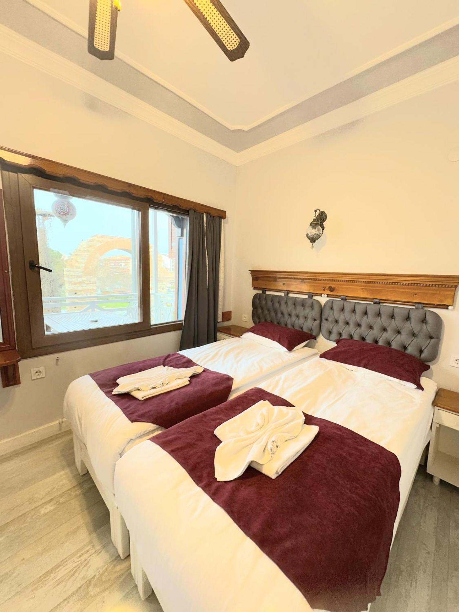 Ephesus Selcuk Castle View Suites ภายนอก รูปภาพ